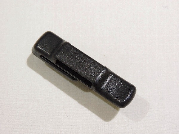 ★送料無料★ トヨタ純正 リアシート用 シートベルトハンガー 1個 ※代引不可商品 73371-58010-B0 【国内正規純正部品】拍卖