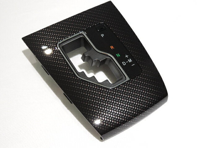 TOYOTA トヨタ純正 60系ハリアー後期用 メタルカーボン調 シフトパネル 前期に流用可能!!【国内正規純正部品】 ZSU6#W インテリアパネル拍卖