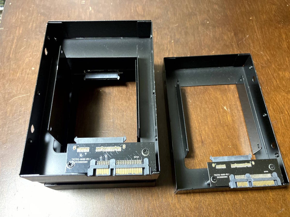2.5SSD、HDD→3.5インチに変換ブラケット 4個セット拍卖