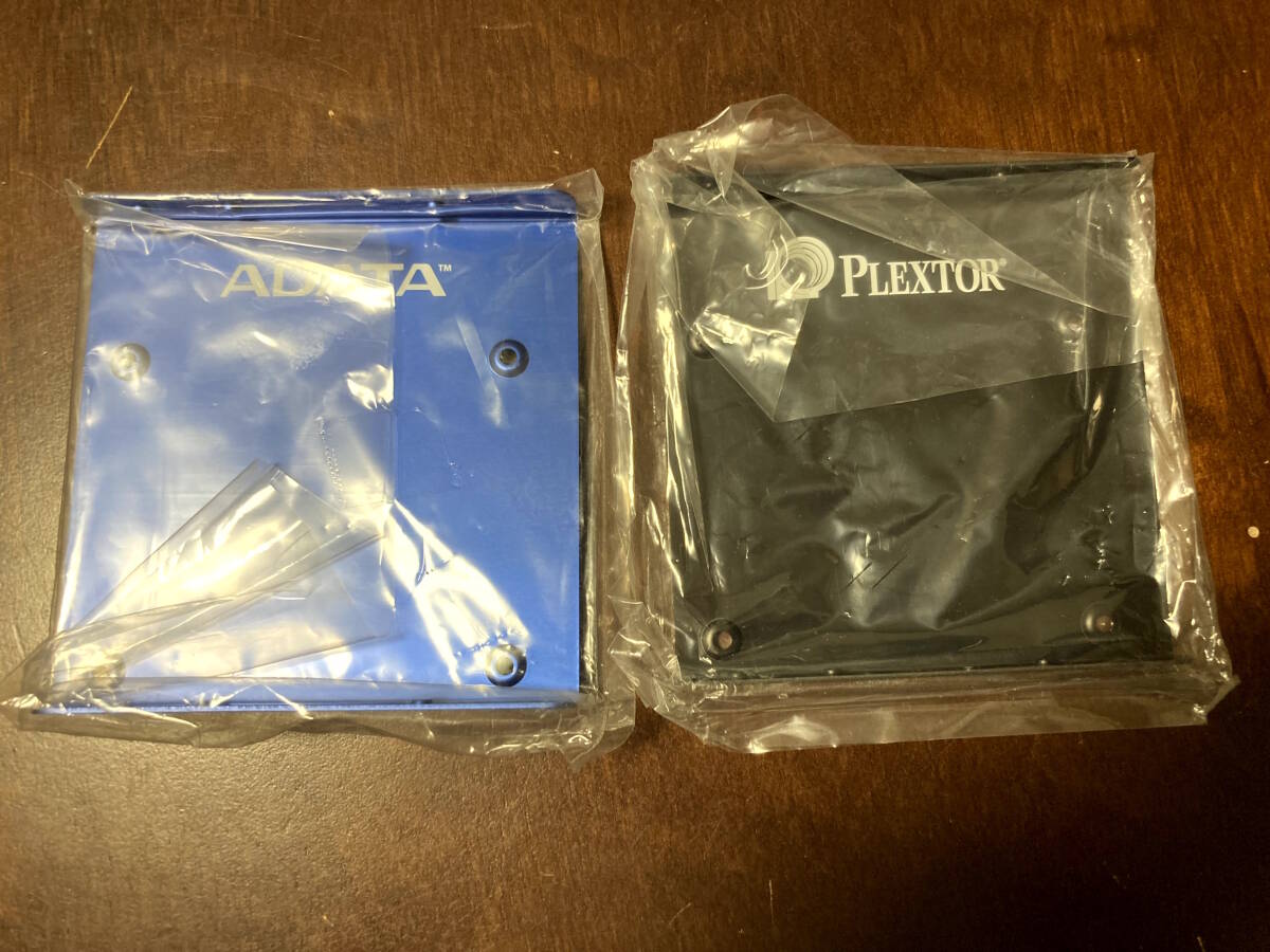 2.5SSD→3.5インチ変換ブラケット Adata、Plextorの2個セット拍卖