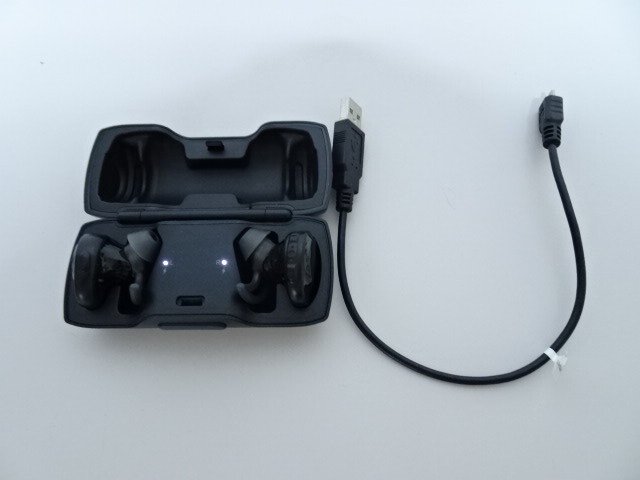 送料無料 BOSE ワイヤレスイヤホン ボーズ ブラック 型番423729 Bluetooth ブルートゥース イヤホン 通電のみ確認済拍卖