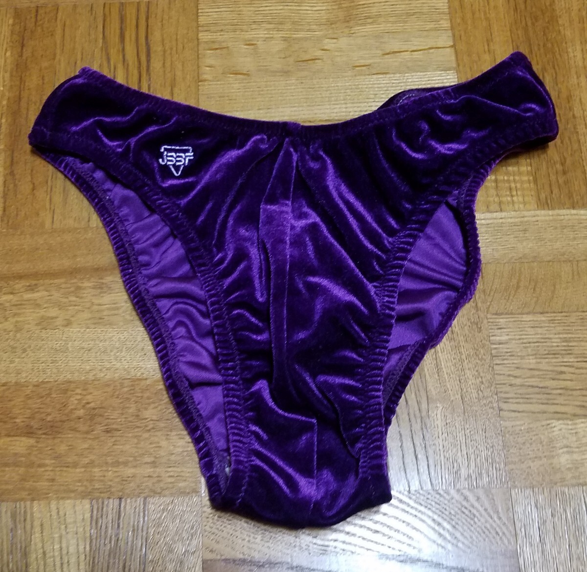 新品未使用 公式JSFF ボディービル ビキニ パープル スーパービキニ Mサイズ ベロア 生地 高級感 ボディビル フィジィーク ビルパン拍卖