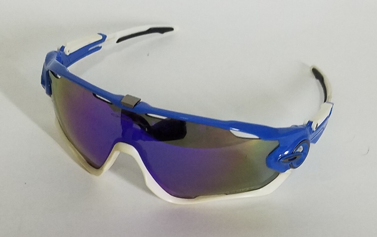 OAKLEY オークリー スポーツサングラス サングラス レーダーロック 廃盤品 スポーティ オークリー 高級レンズ入り 大人気モデル 希少拍卖