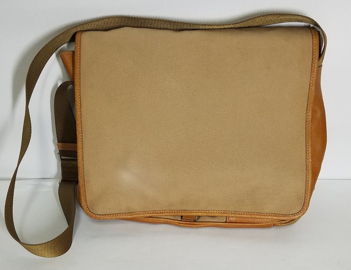 PRADA プラダ ショルダーバッグ ベージュ 斜め掛け 本革 ブラウン系 レザー 高級 廃盤品 激レア プラダロゴあり おしゃれ 本革 希少拍卖