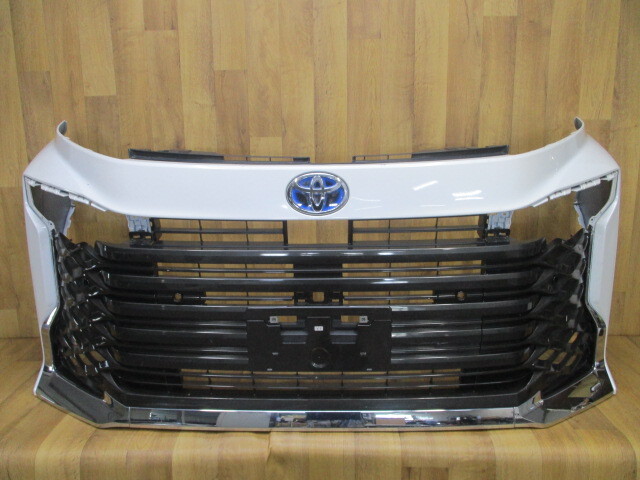 F3/ ZWR90W/ZWR95W/MZRA90W/MZRA95Wヴォクシー純正フロントバンパー52119-V1010拍卖