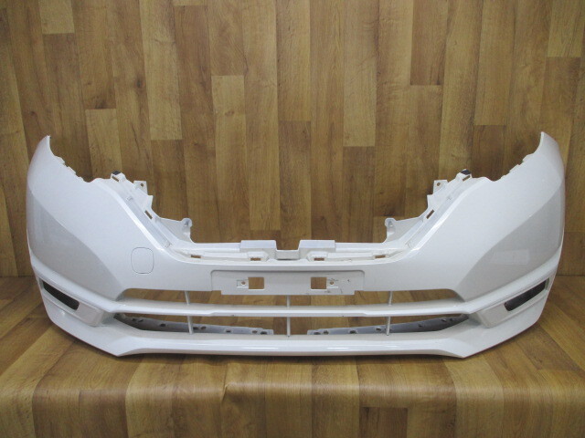 F3/ E12/NE12ノート後期 純正フロントバンパー62022-5WJ0H拍卖