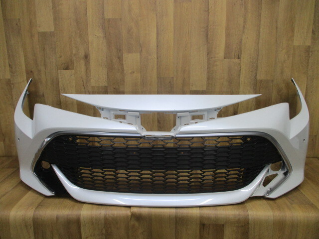 F3/ NRE210H/NRE214H/ZWE211Hカローラ スポーツ純正フロントバンパー52119-12G20拍卖