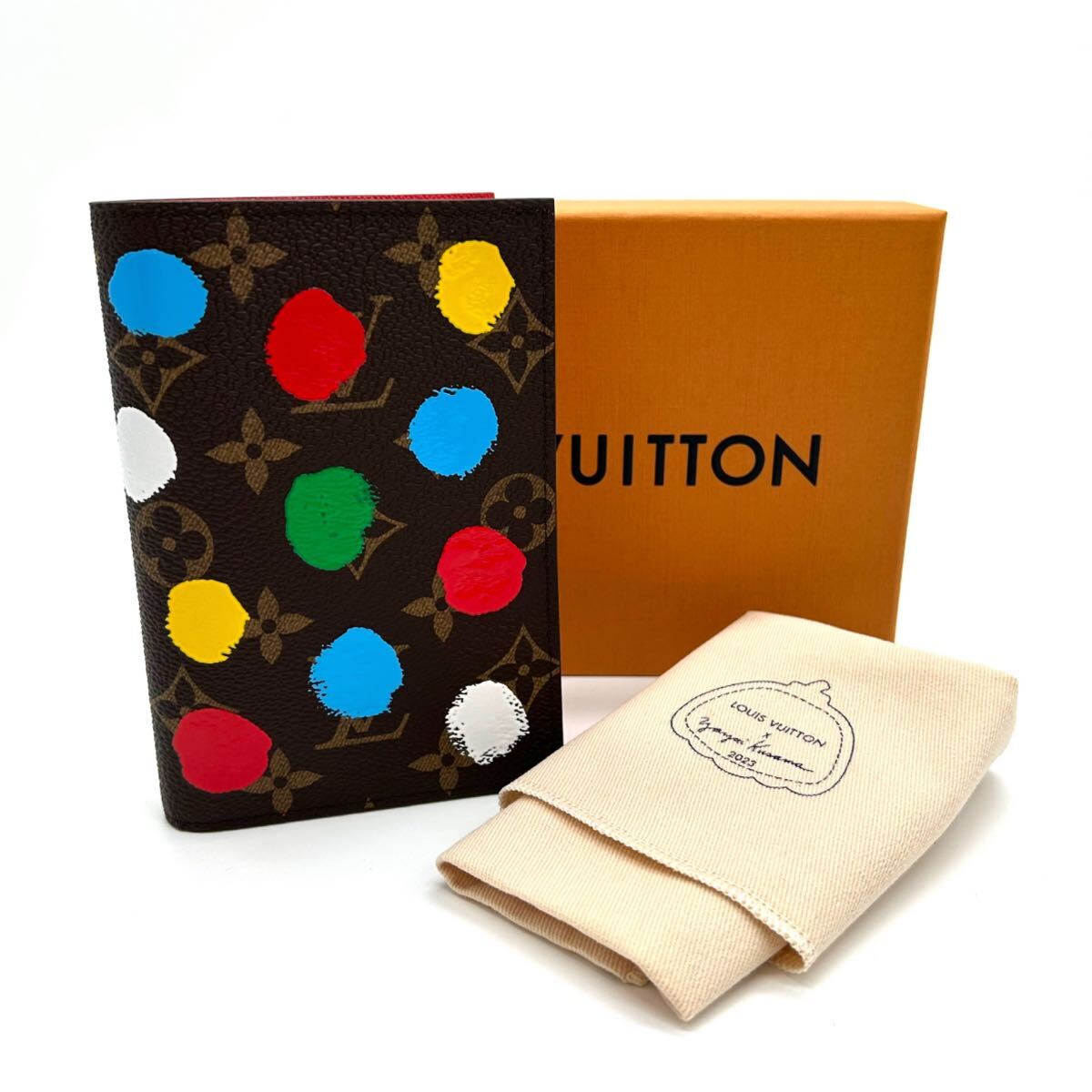 LOUIS VITTON×Yayoi kusama ルイヴィトン 草間彌生 パスポートケース M81994 クーヴェルテュール パスポール NM モノグラム 水玉拍卖