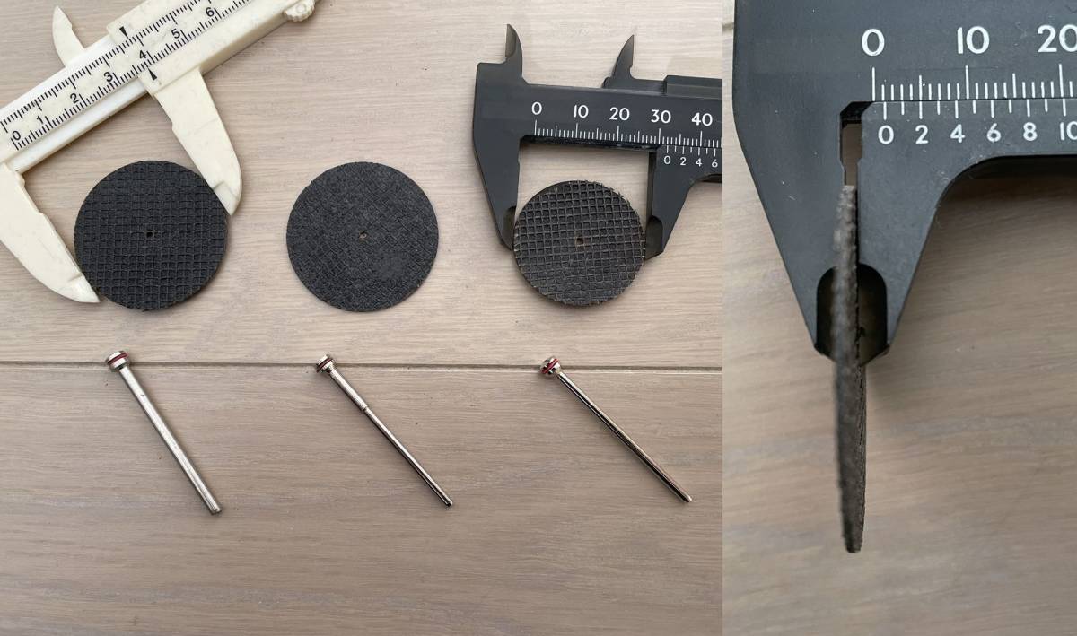 未使用 DIYホビールーター用 ミニルーター用 金属切断砥石ビット 直径約38、32mm 3枚 厚み約1.2~1.4mm シャフト3本セット拍卖