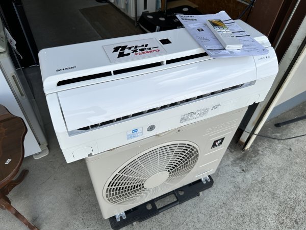 シャープ SHARP 2023年 2.2kw 6畳用 冷暖房 ルームエアコン AC-R22AW プラズマクラスター拍卖