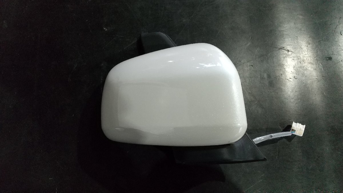 ダイハツ L375S タント 右ドアミラー R 運転席 ドアミラー W24 (78)拍卖