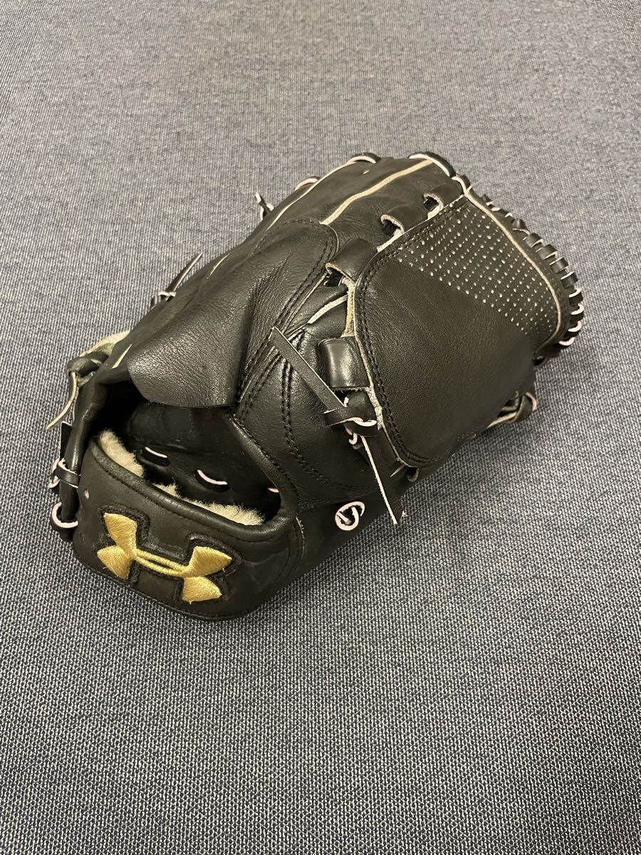 希少! アンダーアーマー 野球 硬式グローブ 一般用 大人 右投げ グラブ 右利き 投手 ピッチャー ブラック 黒 高校野球対応拍卖