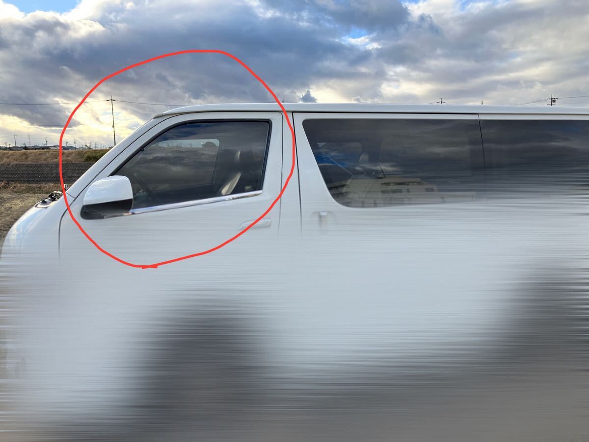 200系 ハイエース 黒スモーク30% カットフィルム ライトスモーク ゴーストフィルムが苦手な人用 KDH TRH GDH201V GDH206V GDH211K拍卖