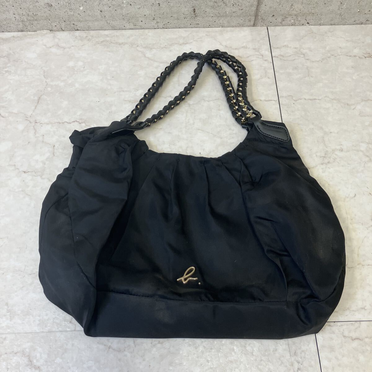 送料格安 ナイロン ハンドバッグ agnes b voyage アニエスベー ボヤージュ 黒 ショルダー チェーン拍卖