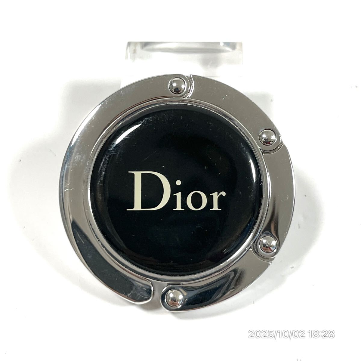 Dior クリスチャン ディオール ブランドロゴマーク ブラック×シルバーカラー コンパクト 折り畳み式 バッグハンガー 便利グッズ 拍卖