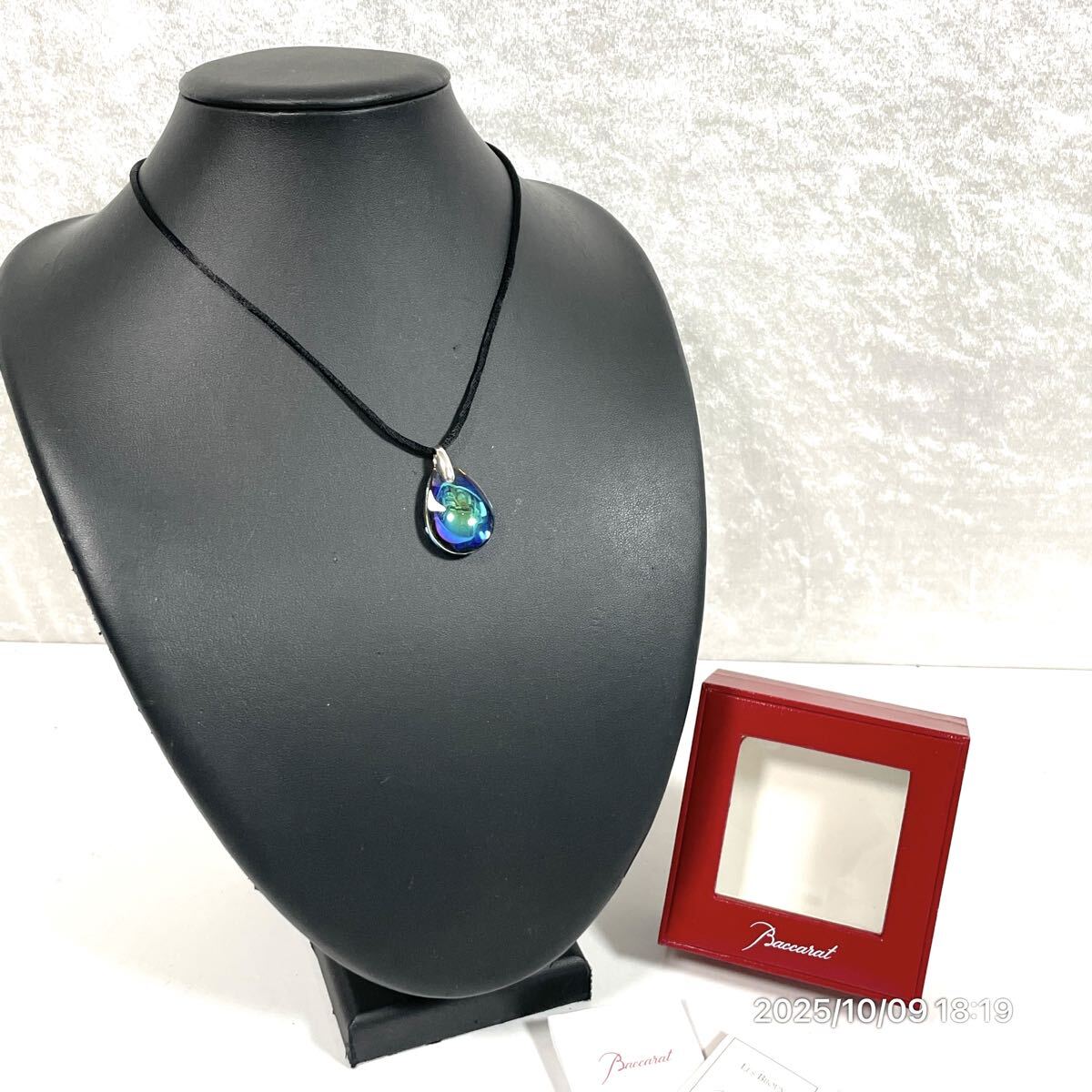 留め具 SV925 Baccarat バカラ ドロップモチーフ 虹色 雫 クリスタル ガラス ネックレス ペンダント アクセサリー 装飾品 箱付き拍卖
