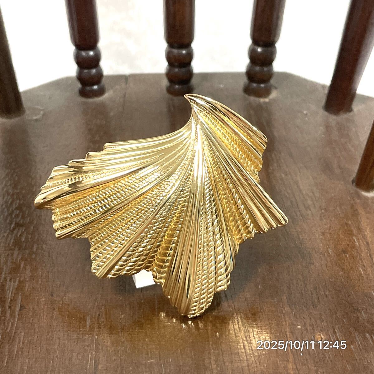 美品 vintage Dior クリスチャン ディオール 立体的 ロープ柄 ゴールドカラー ブローチ アクセサリー 装飾品拍卖