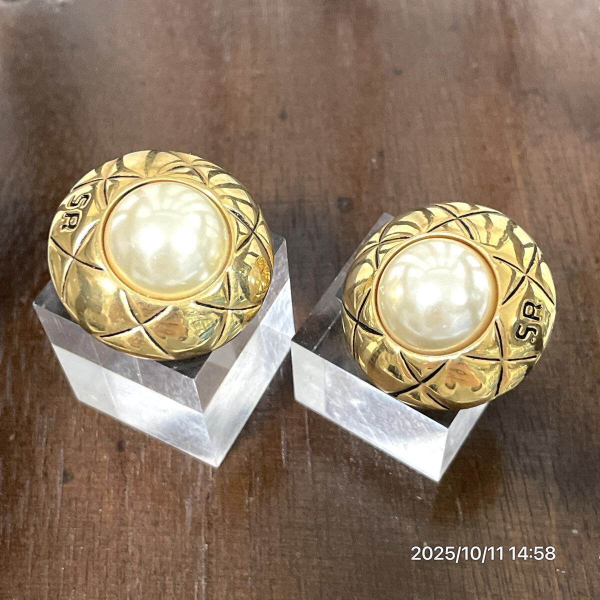 SONIA RYKIEL ソニアリキエル SRロゴ サークル調 キルティング柄 パール風 ゴールドカラー イヤリング ピアス アクセサリー 装飾品拍卖