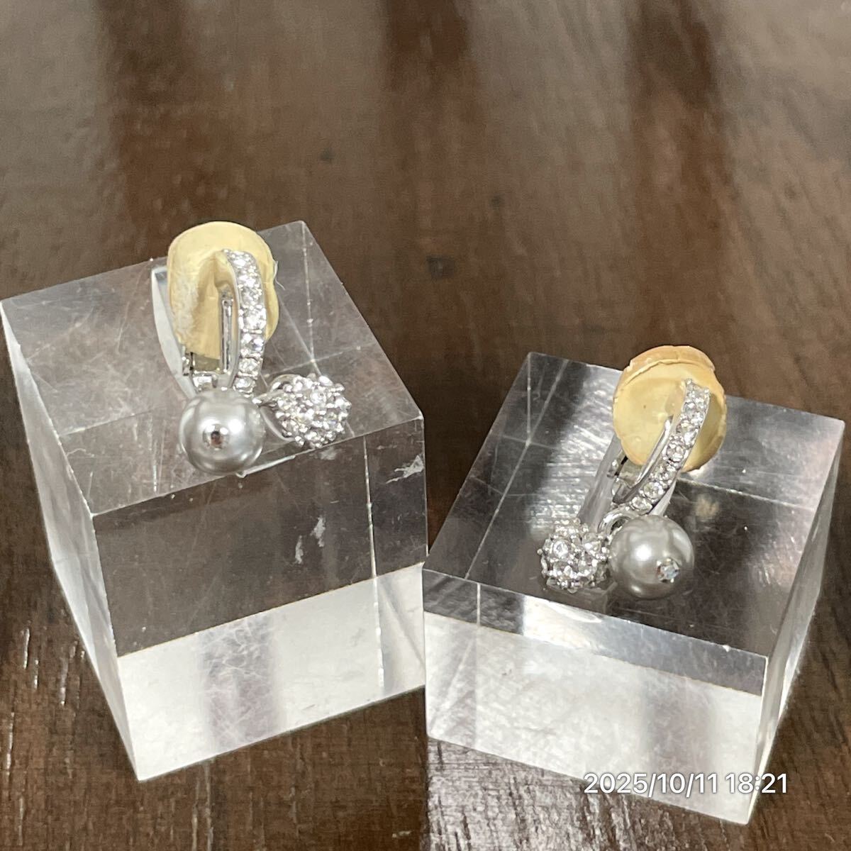 美品 SWAROVSKI スワロフスキーダブルボール パール風 クリスタル ラインストーン シルバーカラー イヤリング ピアス アクセサリー 装飾品拍卖