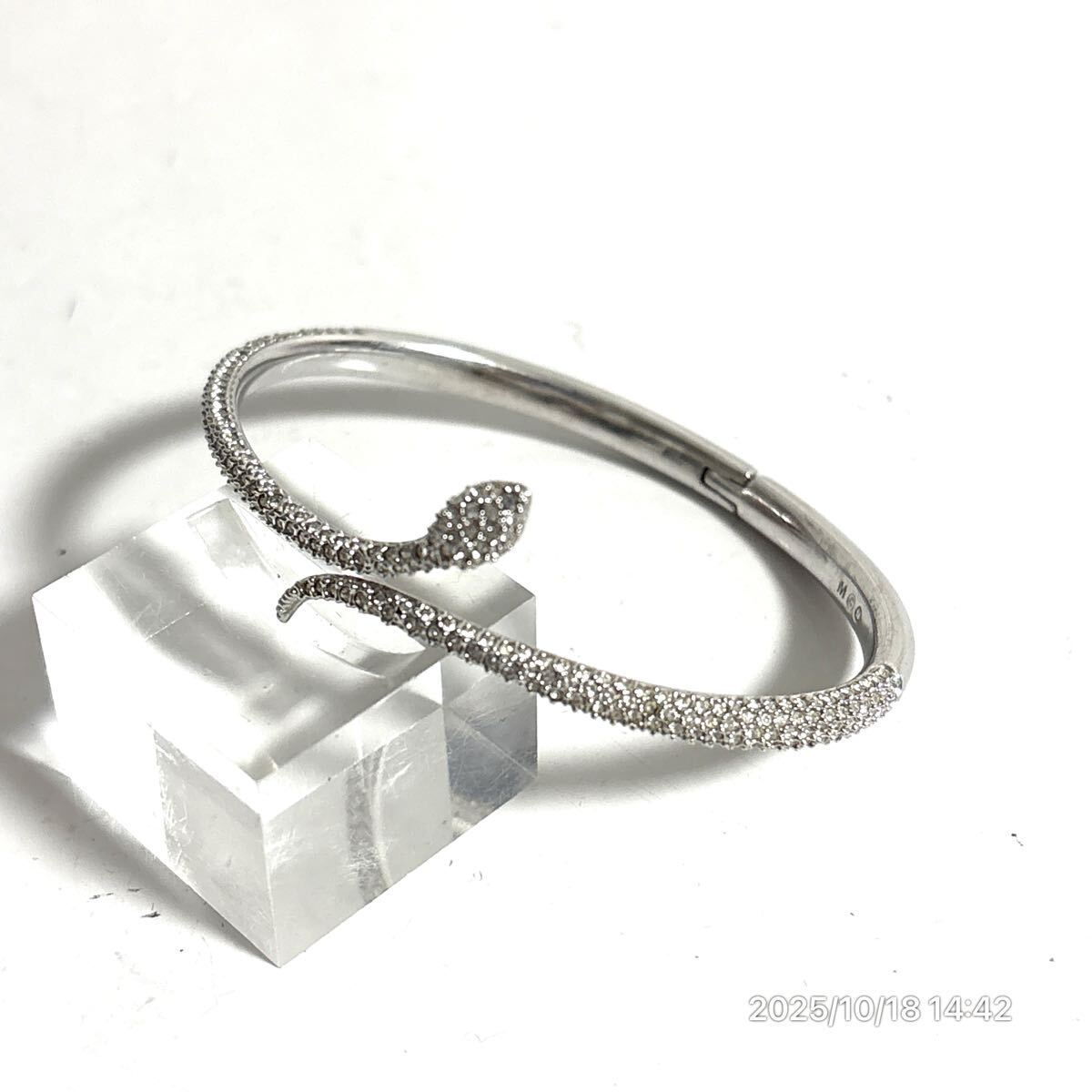 SWAROVSKI スワロフスキー スネークモチーフ 蛇 クリスタル ラインストーン シルバーカラー バングル ブレスレット アクセサリー 装飾品拍卖