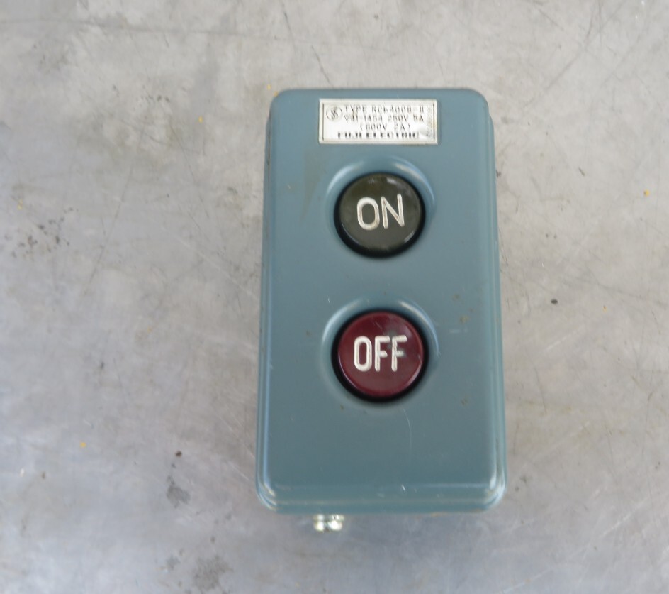 X-691■フジ電機 スイッチ TYPE RCb4008-Ⅱ 中古 動作未確認拍卖