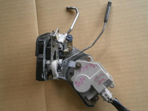 スズキ エブリィ DA52V 右フロントドアロック @1860拍卖