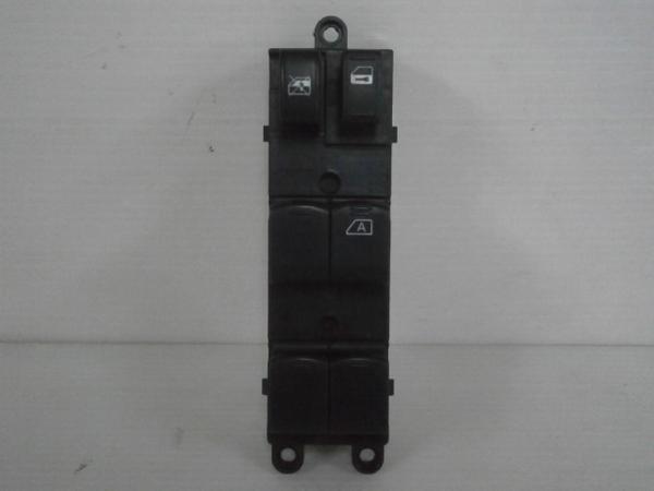 日産 マーチ AK12 右Fパワーウインドースイッチ @1923拍卖