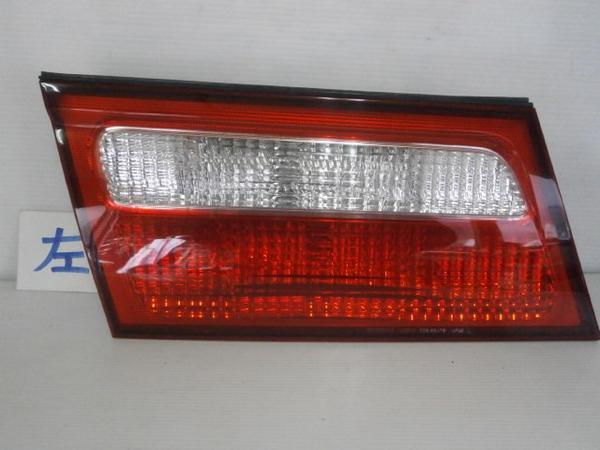 日産 プレサージュ VU30 左リアフィニッシャーランプ @1307拍卖