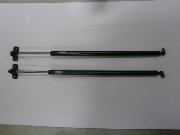 ホンダ ゼストスパーク JE1 リアゲートショック @1002拍卖
