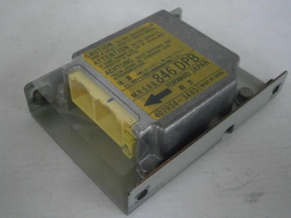 三菱 ekワゴン H81W エアバックコンピューター @2407拍卖
