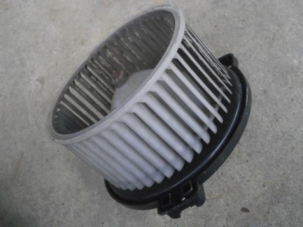 トヨタ カルディナ ST191G ヒーターブロアーモーター @2711拍卖