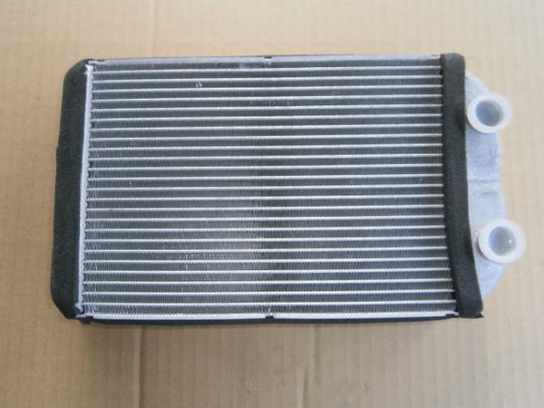 トヨタ ハイラックスサーフ RZN185W ヒーターコア @2703拍卖