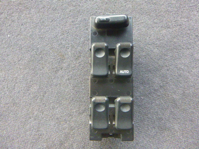 マツダ デミオ DW3W パワーウインドースイッチ @12590拍卖