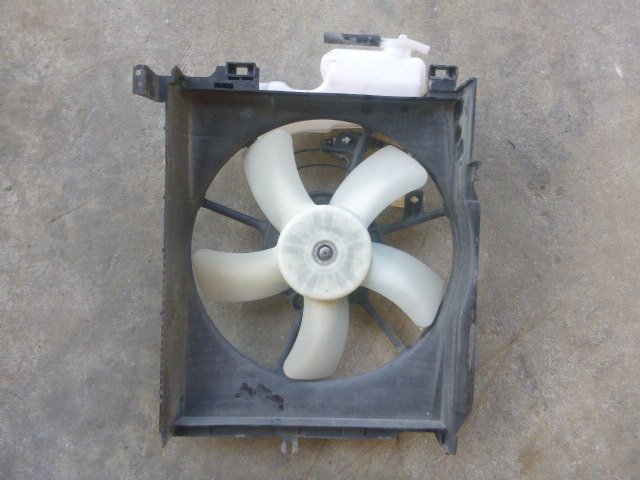 ダイハツ ミラ イース LA300S 電動ファンASSY @15298拍卖