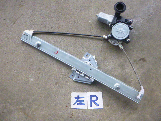 スズキ ワゴンR MH22S 左リアパワーウインドーモーター @11432拍卖