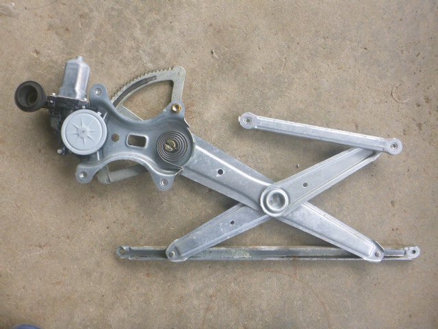 トヨタ ポルテ NNP10 右パワーウインドーモーター @14084拍卖