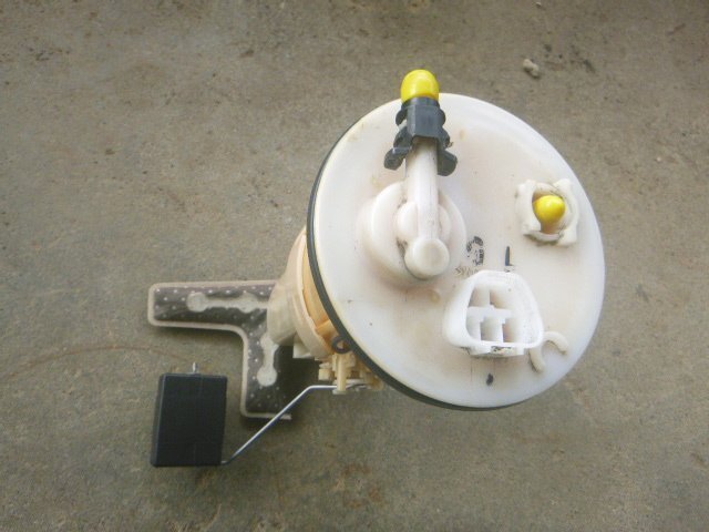 トヨタ ポルテ NNP10 フューエルポンプ @14086拍卖