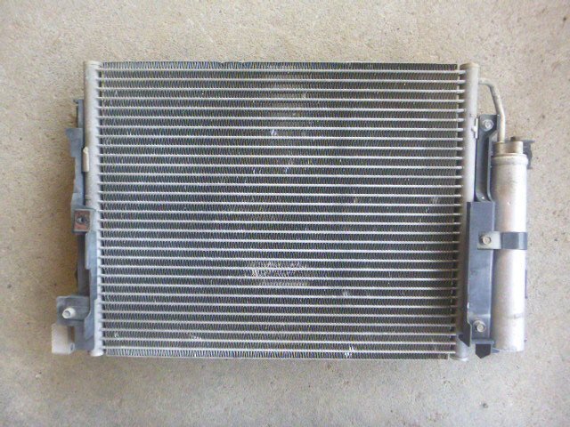 三菱 ミニキャブ U62V エアコンコンデンサー @14263拍卖