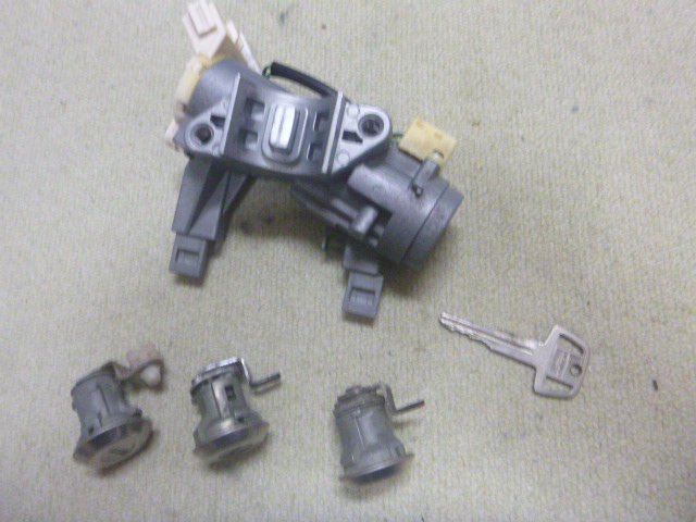 三菱 ミニキャブ U62V キーシリンダーセット @14270拍卖