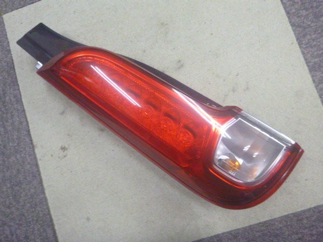 スズキ スペーシア MK32S 左テールランプ @15514拍卖