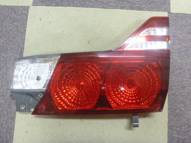 トヨタ アルファードV ANH10W 右テールフィニッシャー @15146拍卖
