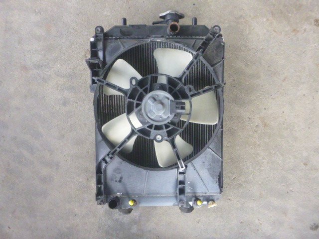 ダイハツ タント L350S ラジエターASSY @15227拍卖