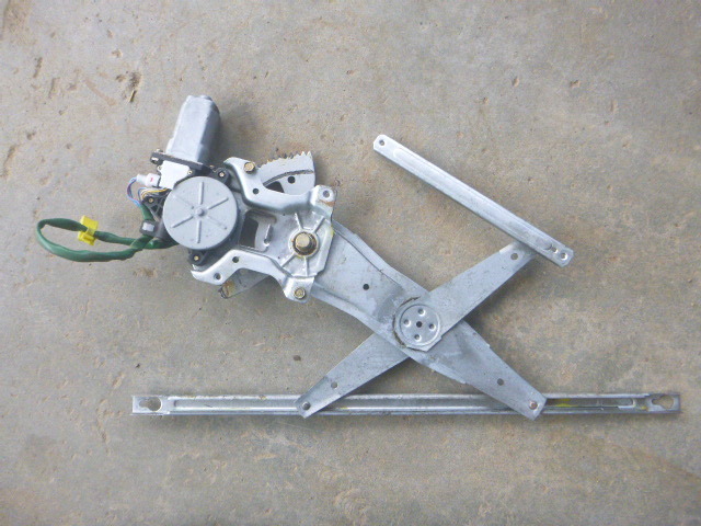 バモス ホビオ HM4 右フロントパワーウインドーモーター @13767拍卖