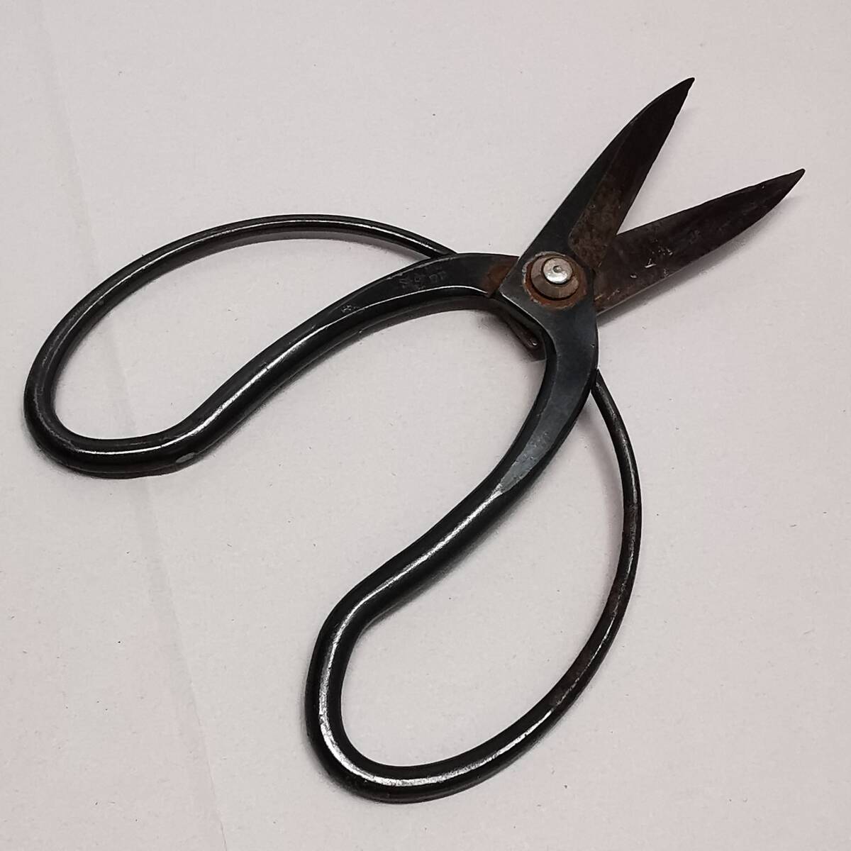 ★秀房 刻印◆古い 和鋏 剪定ばさみ(植木鋏/盆栽鋏)刃67mm/全長200mm/227g◆錆・汚れあり 要メンテ 現状渡し 詳細不明拍卖