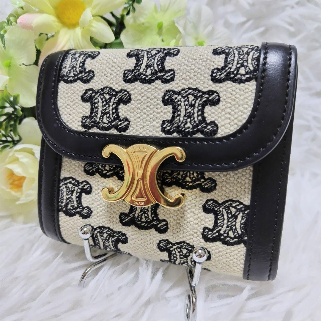 極美品/CELINEセリーヌ/レディースメンズユニセックス/三つ折り財布/エンブロイダリーマカダム刺繍ジャガードトリオンフゴールド黒ブラック拍卖