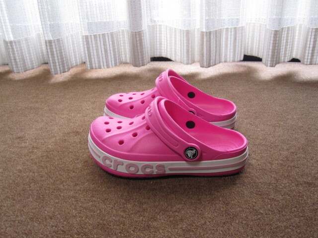 未使用タグ付 crocs クロック サンダル ピンク 19.5cm/J1拍卖