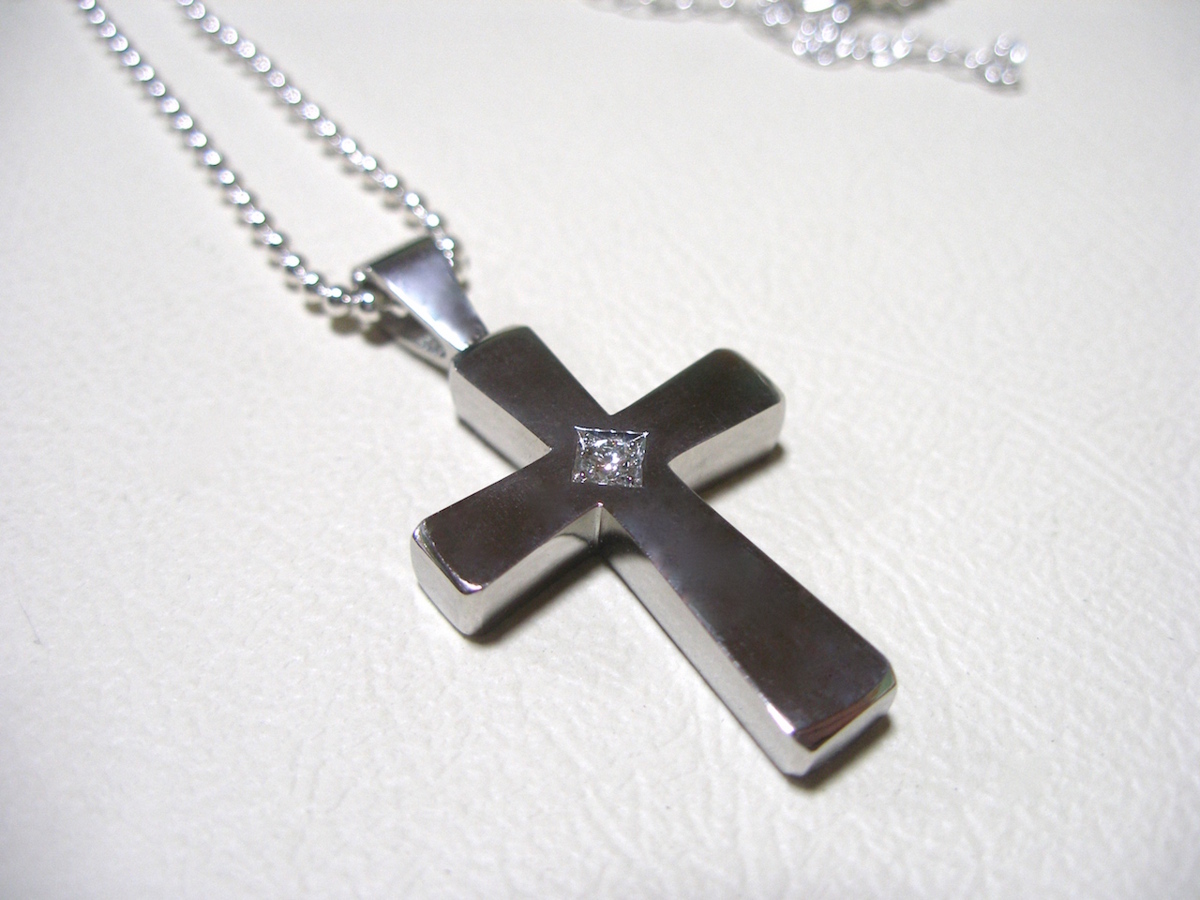 仁尾彫金『一つ星ダイヤフラットプラチナクロス2』ハンドメイド134拍卖