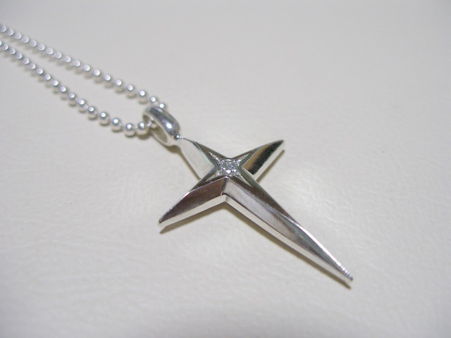 仁尾彫金『一つ星ダイヤプラチナ十字星クロス』ハンドメイド137b拍卖