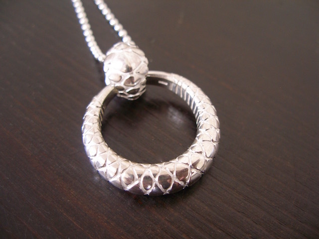 仁尾彫金『パイソンペンダント、燻なし』ハンドメイド475拍卖