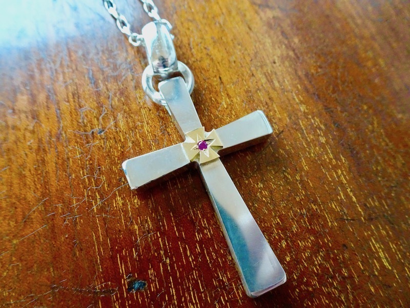 仁尾彫金『一つ星ルビーゴールドアイアンクロスビッグシルバークロスチェーン無し』ハンドメイド170拍卖